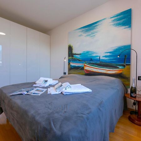 Claz House - Happy Rentals Riva del Garda Exteriör bild